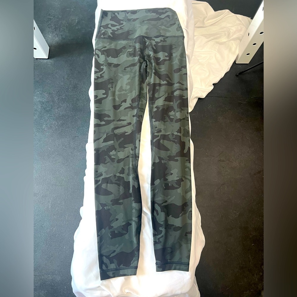 Lululemon High Rise Size 4